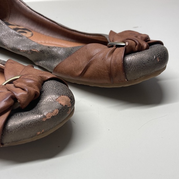 Bare Traps Tan Leather Flats Size 9M - Picture 2 of 6